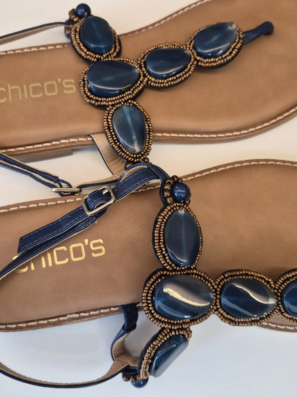 Chico's Blue Stone Bronze Beaded Lambskin T-Strap Sandals 7.5 Memory Foam Insole